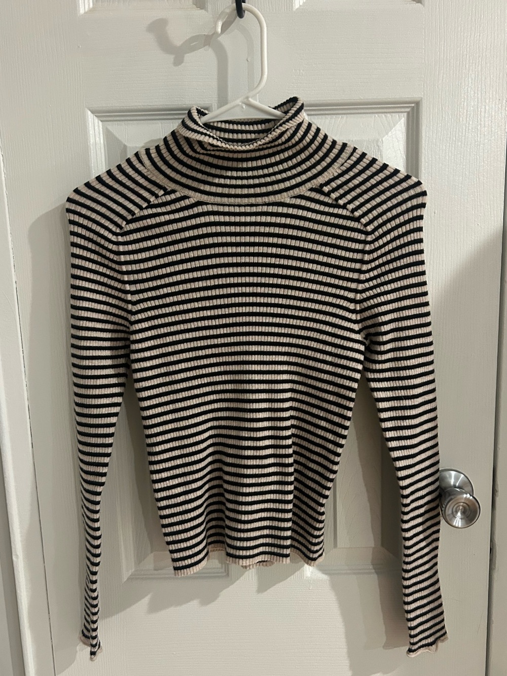 Universal Thread Striped Turtleneck Sweatef